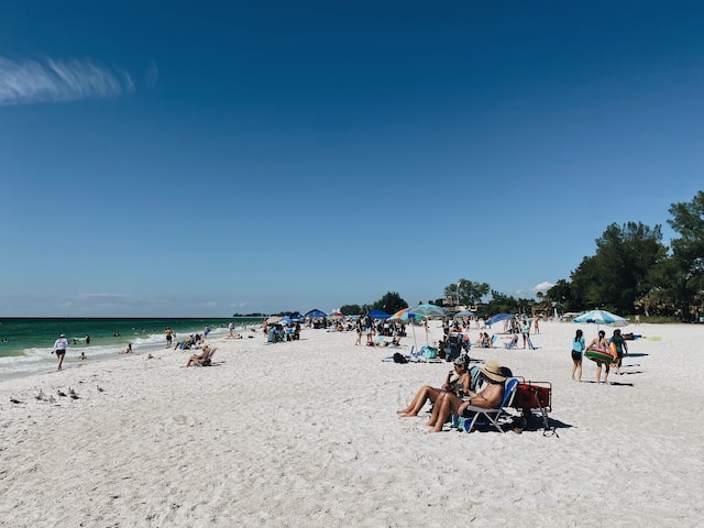 Read more about the article Discover Serenity: Where to Stay on Anna Maria Island, Florida